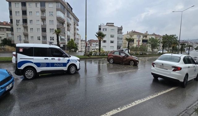 Bursa’da dehşet anları! Kontrolden çıkan araç bir anda takla attı