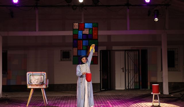 Nilüfer’de Sanat Rüzgârı: Kadın Oyunları Festivali Balat’ta Perdeyi Açtı!