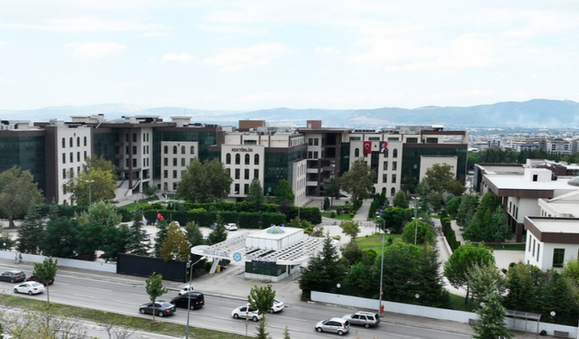 BTÜ’ye dev tescil! Türkiye’de sayılı üniversiteler arasına girdi