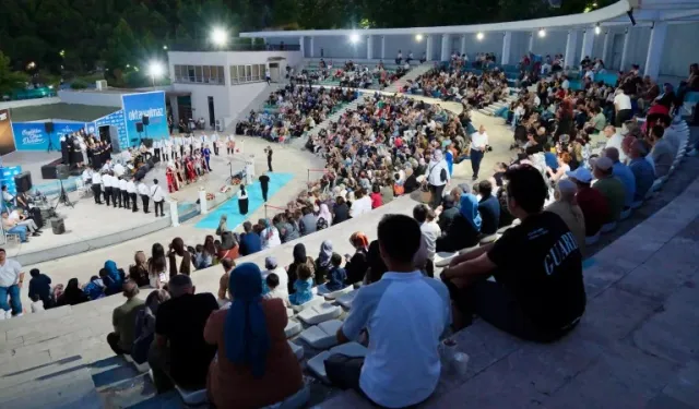 Bursa’da ezgilerle büyüleyen dev konser