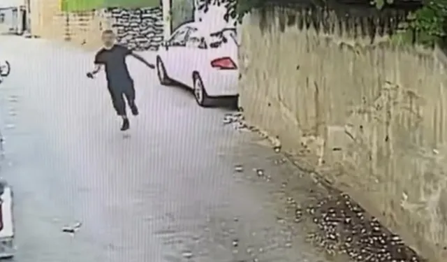 Bursa’da pes dedirten anlar! Telefonu böyle uçurdu...