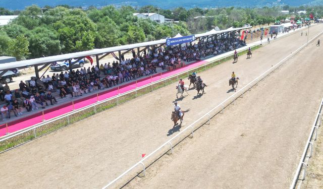 Bursa'dan Ata Sporuna dev destek: Ürünlü’de görkemli yarış günü