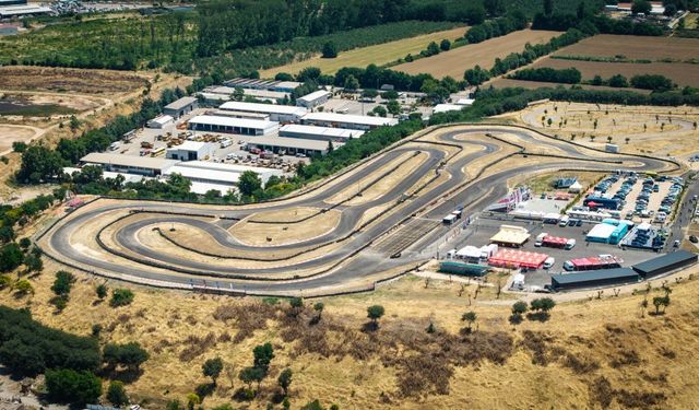 Bursa’da Karting şöleni: 10 bin kişi bu anlara şahitlik etti!