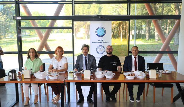 BUÜ’nün başarılı akademisyenleri rektörle buluşmaya devam ediyor