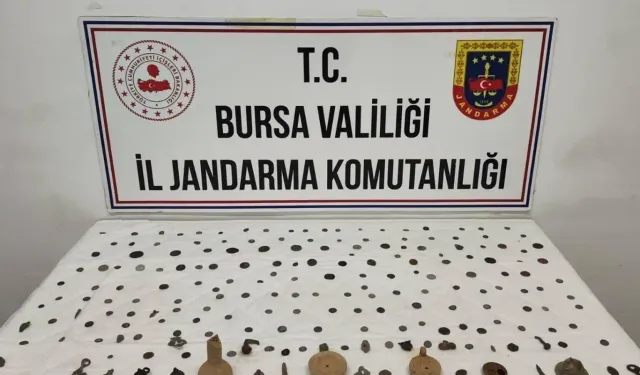 Bursa’da kaçakçılara yönelik dev operasyon: 202 adet tarihi eser ele geçirildi!