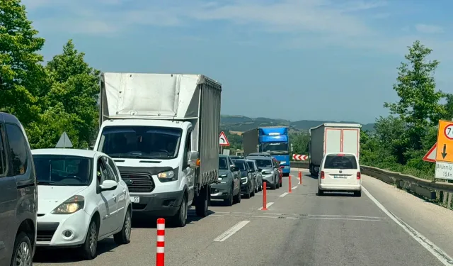 Bursa istikametinde trafik durdu: Sürücüler yolda mahsur kaldı!