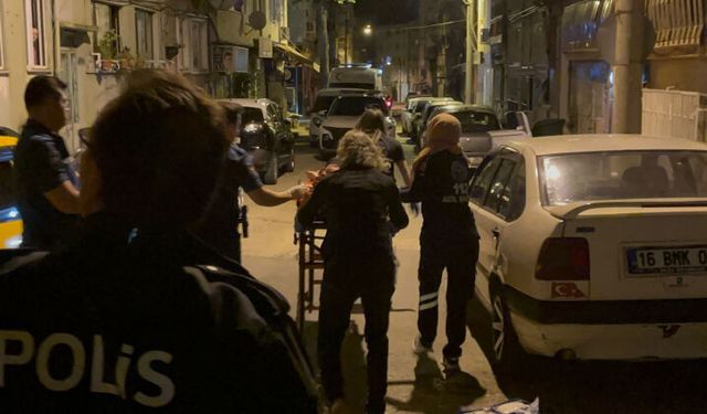Bursa’da geceyi kana bulayan olay! Annesini bıçakladı, ardından ortalığı birbirine kattı