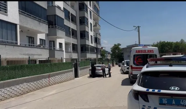 Bursa’da kan donduran cinayet!  Eşini 10 yaşındaki çocuğunun yanında bıçaklayarak öldürdü