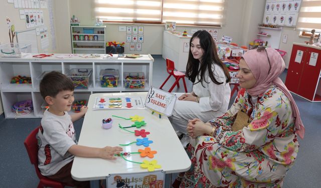 Osmangazi'de Kreş Öğrencileri Gelişimlerini Ailelerine Sergiledi