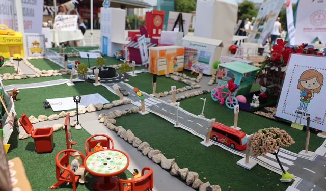 Bursa'da teknoloji ve çevre için dev adım! Gençler akla gelmeyecek çözümler üretti
