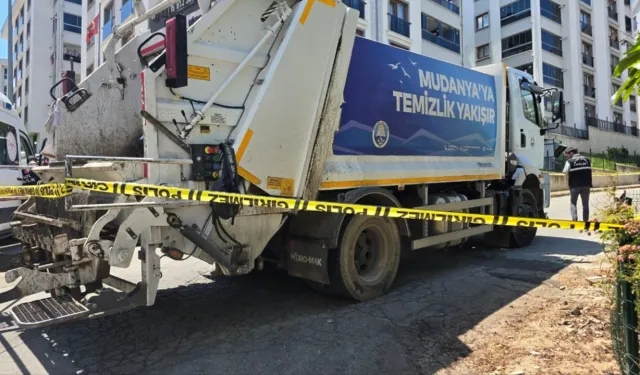 Bursa’da çöp kamyonu kazası! 70 yaşındaki adam olay yerinde can verdi!