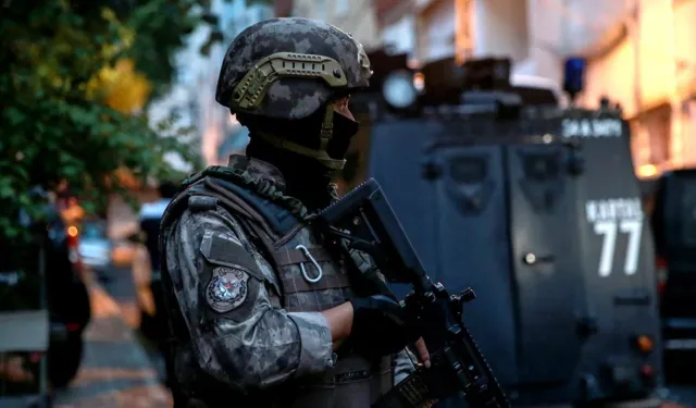 Bursa dahil 12 ilde dev operasyon! Kamu personelleri ve avukatlar gözaltında...