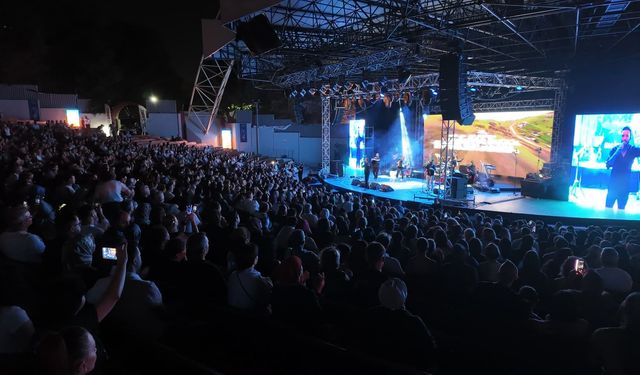 Bursa’da Karadeniz rüzgarı esti! Selçuk Balcı ve Koliva’dan binlerce kişiye unutulmaz konser