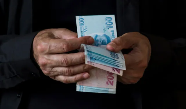 Kademeli emeklilik yasası çıkarsa kim, kaç yaşında emekli olacak? İşte masadaki prim ve yaş tablosu!