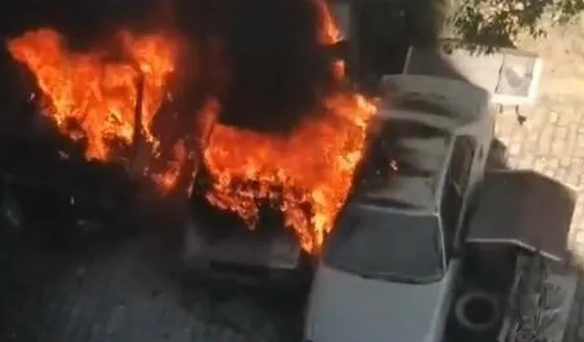 Bursa’da otoparkta patlama sesi! 3 araç alevler içinde kaldı