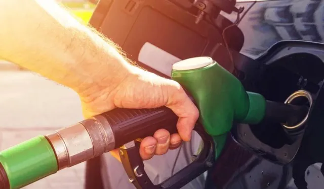 Akaryakıta yapılan zam pompaya yansıdı: Bazı illerde motorin 81 TL’yi aştı