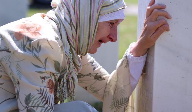 Srebrenitsa'da 31 yıllık yası