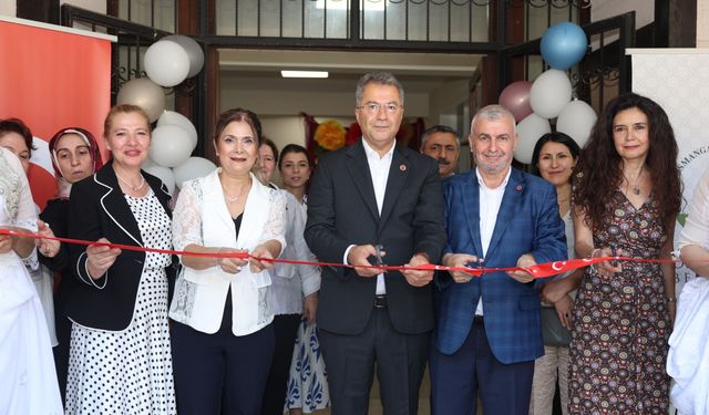 Bursa’nın yetenekli kadınları bu sergide bir araya geldi