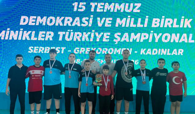 365 kulüp arasından zirveye çıktılar! Bursa'nın gururu Yıldırım Belediyespor oldu