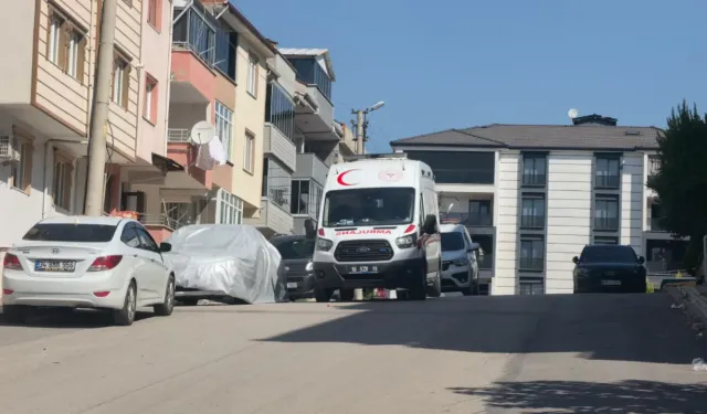 Bursa’da apartmanda şüpheli ölüm! Eşini kanlar içinde bulan kadının ihbarı ekipleri harekete geçirdi