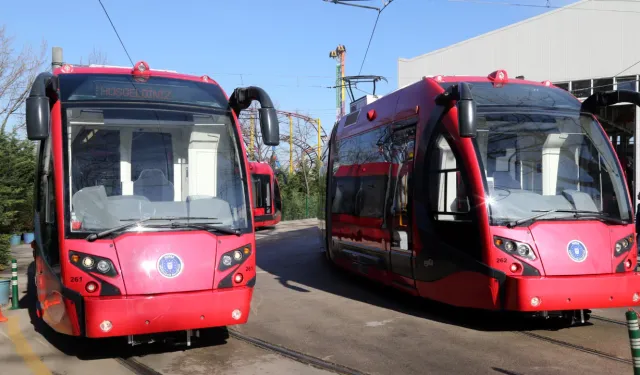 Bursa’da raylı sistem araçları için tarihi oylama: Yeni rengi sen seç!