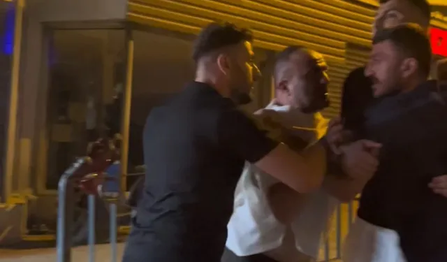 Bursa’da gece kulübü çıkışı kavga! Ayakta durmakta zorlandılar, yumruklar havada uçuştu