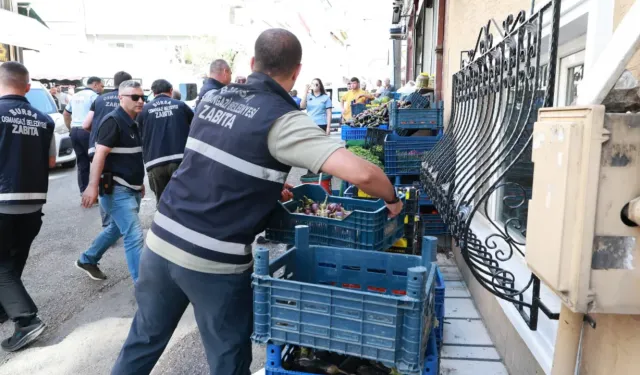 Bursa’da zabıtadan kaldırım operasyonu! İşgal edilen alanlar yeniden açıldı