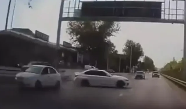Bursa’da makas atan sürücüye ağır ceza! Ehliyetine 2 ay el konuldu