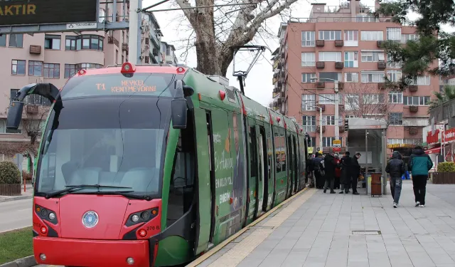 Bursa T1 tramvay hattında yeni dönem! Park yasağı ve korkuluk geliyor