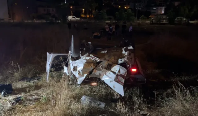 Bursa’da tarlaya uçan otomobil takla attı! 5 kişi yaralandı