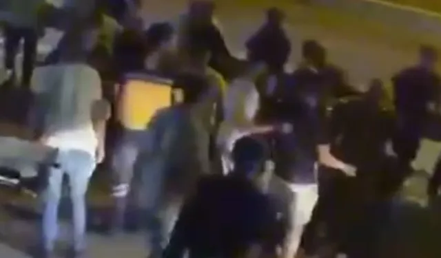 Bursa’da karşıya geçmeye çalışan 2 yayaya otomobil çarptı!