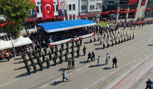 Bursa’da Zafer Bayramı’nın 104. yılı coşkuyla kutlandı