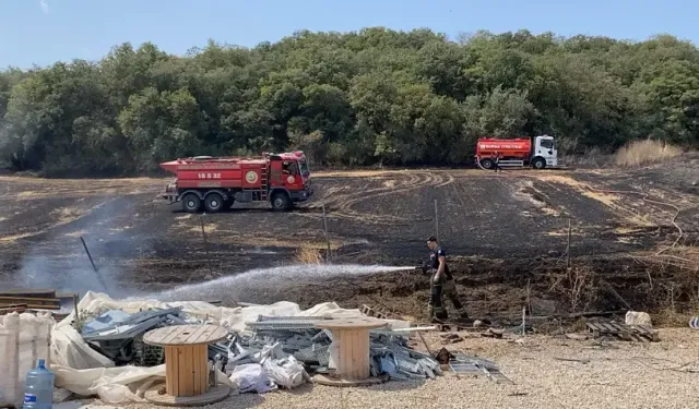 Bursa'da Alevler Ormana Sıçramadan Söndürüldü