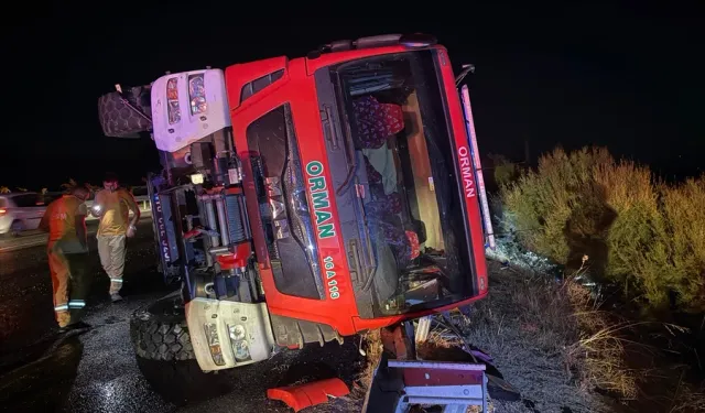 Bursa’da dönüş yolunda korkutan kaza! Arazöz devrildi, 5 yaralı