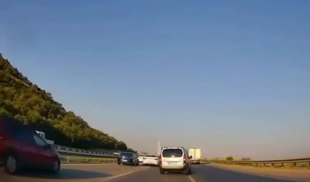 Bursa Çevre Otoyolu'nda kaza! Takip mesafesi ihlali kamerada