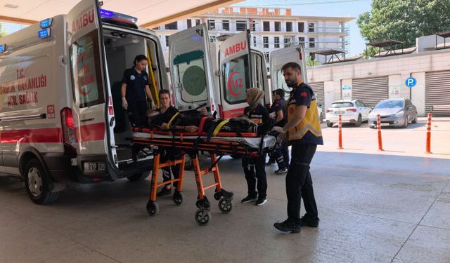İnegöl’de feci kaza! Motosikletten yola savrulan iki kardeş yaralandı