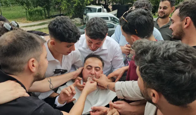 Bursa Kestel’de düğün geleneği şaşırttı! Damada yol ortasında kahve yaptırdılar
