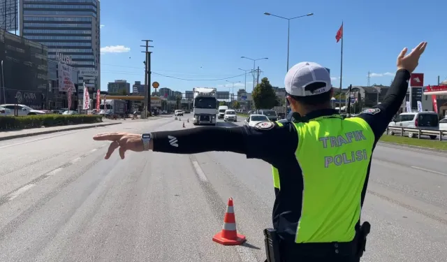 Bursa’da ağır araçlara trafik uygulaması: İzni olmayanın şehre girişi engellendi
