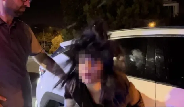 Bursa’da yakalanınca kontrolden çıktı! Kameralara tükürdü, polis aracına saldırdı