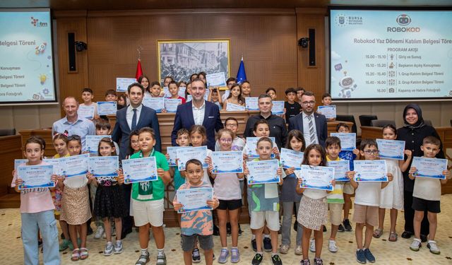 Bursa’da 120 çocuk teknolojiyle buluştu! ROBOKOD eğitimleri tamamlandı