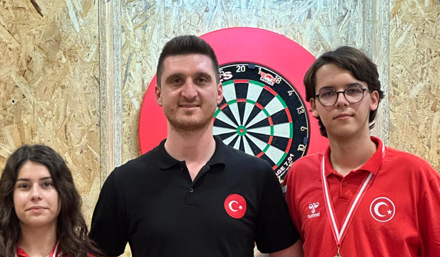 Bursa’nın genç dartçıları Avusturya’dan 5 madalyayla döndü