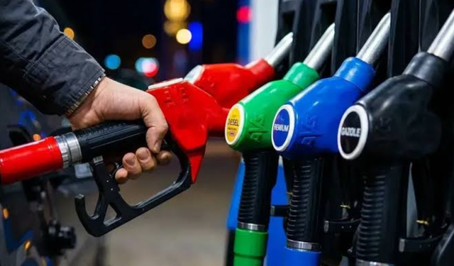 Benzin ve motorine indirim gelecek mi?