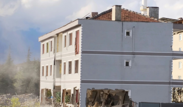 Bursa’da 13 bin bina için kentsel dönüşüm süreci! İnegöl’de yıkım başladı