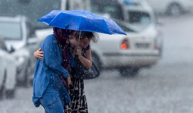 Bursa’da yağmur alarmı! Meteoroloji saat vererek uyardı