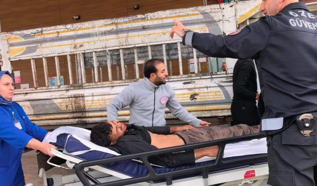 Bursa’da kamyonetin üstünden 2 metre aşağı düştü