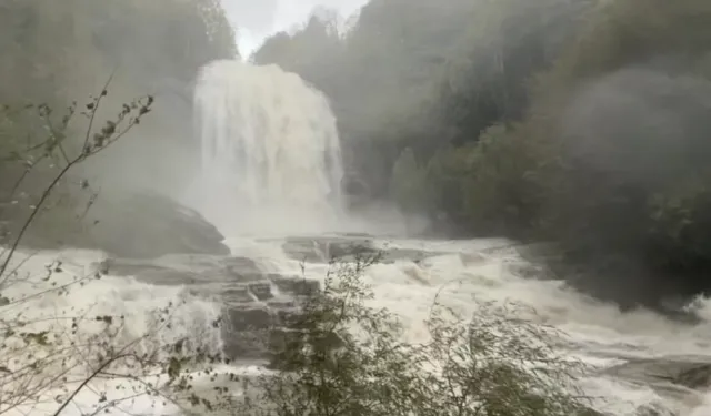 Bursa'da Niagara'yı aratmayan manzara! Suuçtu Şelalesi böyle coştu