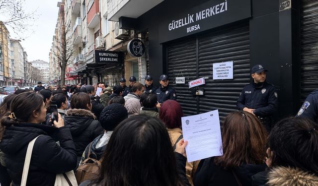 Bursa’da güzellik merkezine operasyon! 305 senetli sözleşme ele geçirildi