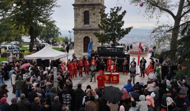 Bursa’nın fethinin 700. yılında görkemli buluşma! 9 mehter takımı sahne aldı