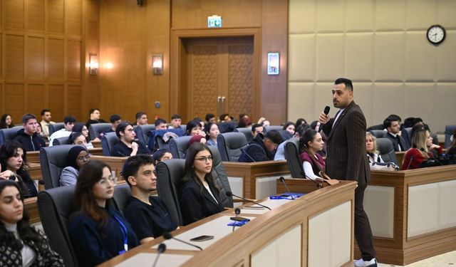 Bursa Büyükşehir Belediyesi’nden 175 öğrenciye eğitim desteği