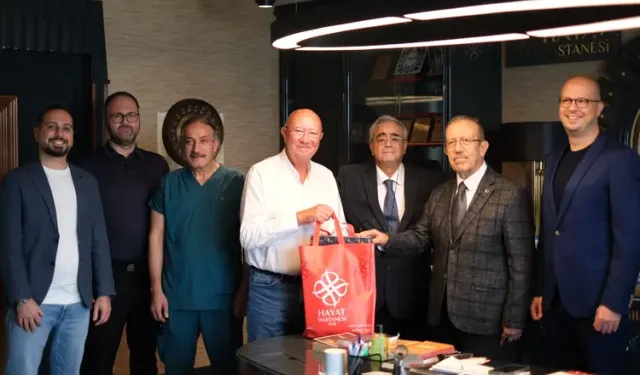 Bursa’ya dünyaca ünlü cerrah geldi! Türk hekimlere övgü yağdırdı